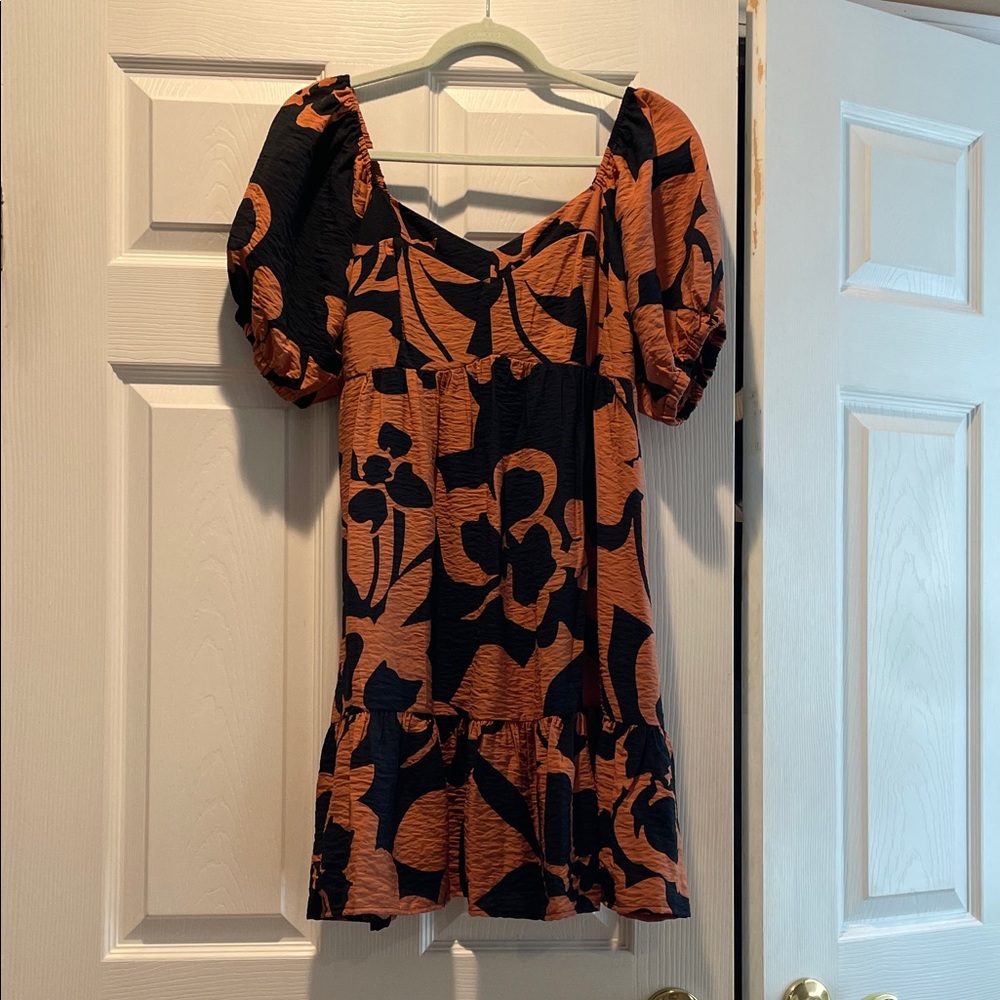 Nine West Floral Puff Sleeve Dress in Black and Orange-Size M